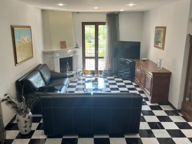 Villetta a schiera in vendita di 300 m² in Viale Antonio Gramsci