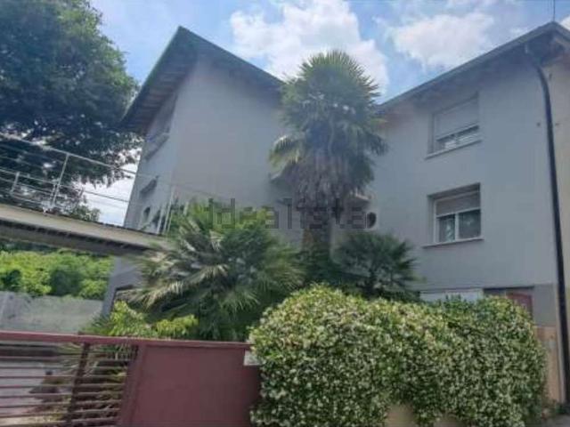 Villetta a schiera in vendita di 308 m² in Via Vallone, 29