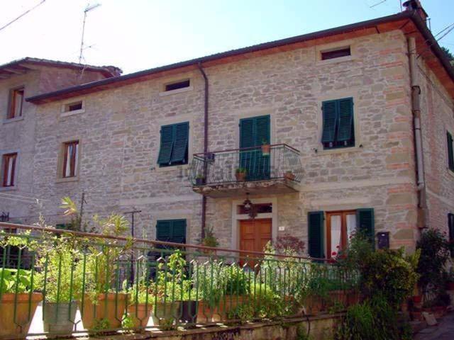 Villetta a schiera in vendita di 315 m² in Via del Casentino