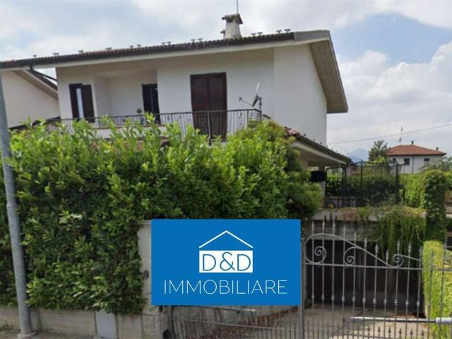 Villetta a schiera in vendita di 319 m² in Via Monte Matto, 13