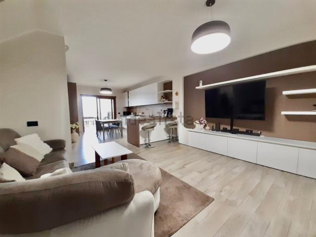 Villetta a schiera in vendita di 320 m² in Via delle Orchidee