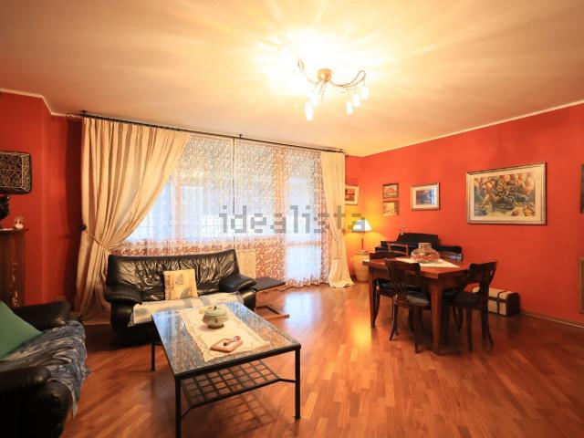 Villetta a schiera in vendita di 320 m² in Via Enrico Caruso, 2