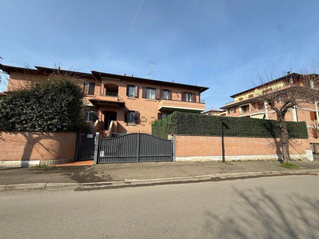 Villetta a schiera in vendita di 320 m² in Via R. Livatino, 1
