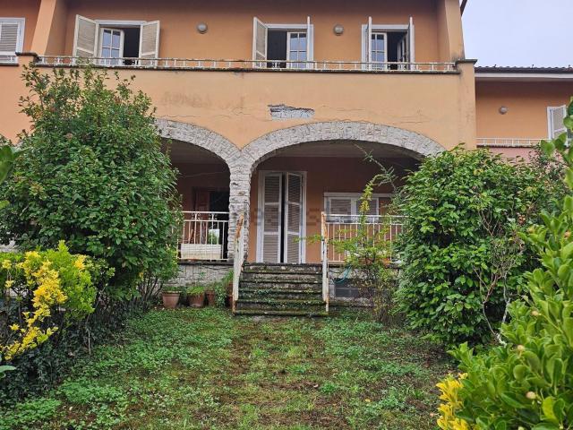Villetta a schiera in vendita di 320 m² in Viale Giacomo Matteotti, 19