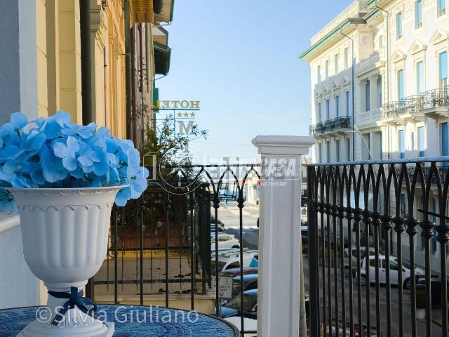 Villetta a schiera in vendita di 326 m² in Via Flavio Gioia