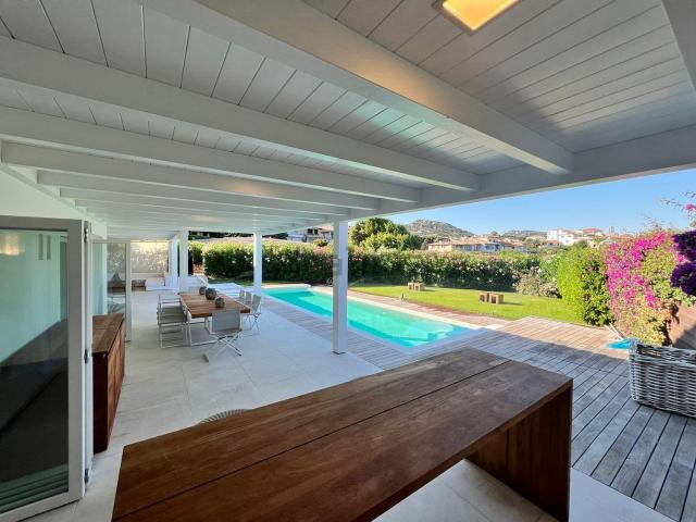 Villetta a schiera in vendita di 330 m² in Via Clelia Donà delle Rose, 19