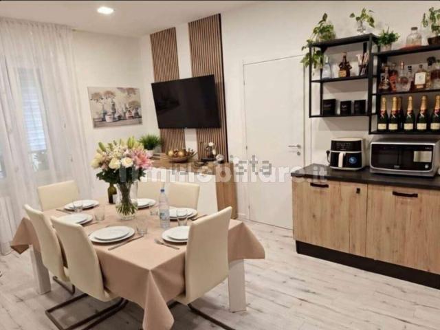 Villetta a schiera in vendita di 330 m² in Via Pinosa