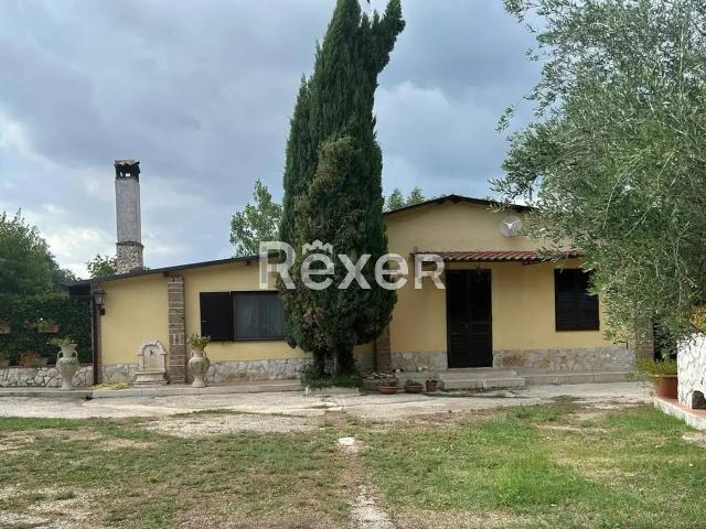 Villetta a schiera in vendita di 330 m² in Via Prima San Ferdinando