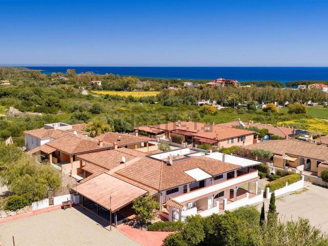 Villetta a schiera in vendita di 331 m² in Via Asfodelo