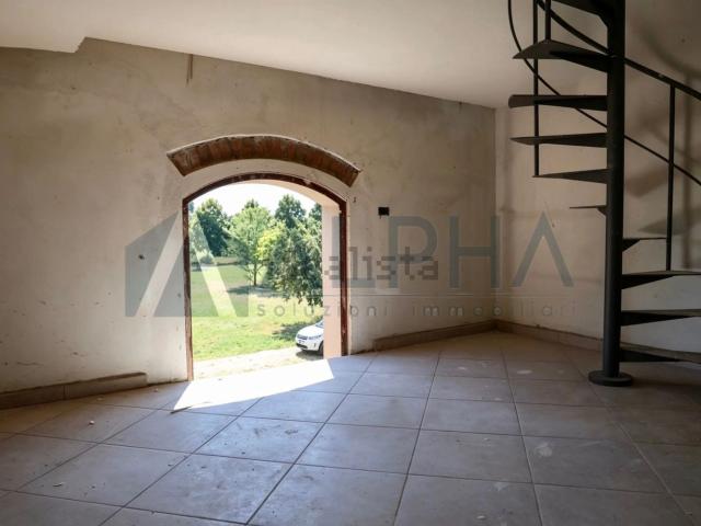 Villetta a schiera in vendita di 340 m² in Via dei Cavi