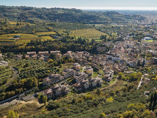 Villetta a schiera in vendita di 343 m² in Via Are Zovo