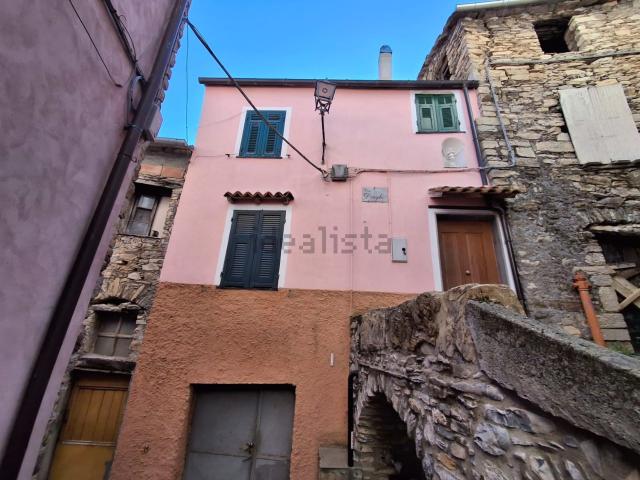 Villetta a schiera in vendita di 350 m² in Via Draghi, 5
