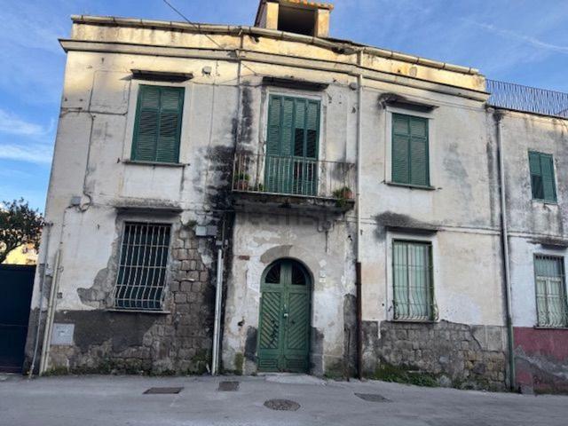 Villetta a schiera in vendita di 350 m² in Via Monaciello