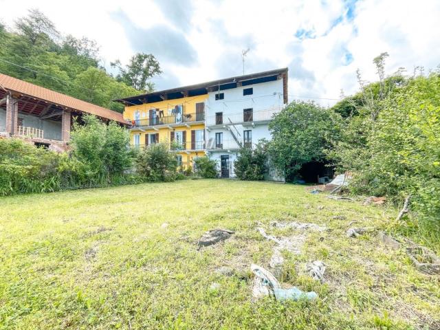 Villetta a schiera in vendita di 354 m² in Via Casale Canuggioni, 26