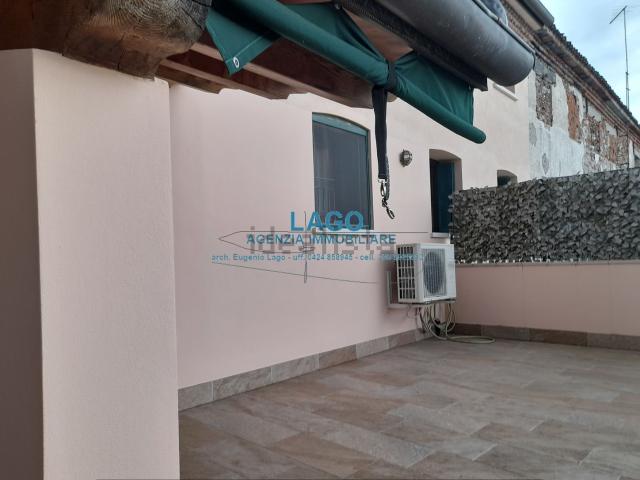 Villetta a schiera in vendita di 355 m²