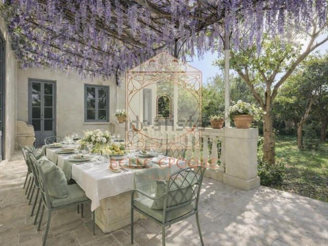 Villetta a schiera in vendita di 355 m² in Viale Ugo Foscolo