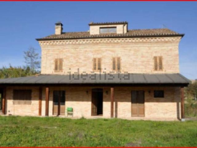 Villetta a schiera in vendita di 274 m² in Contrada Selve Lunghe