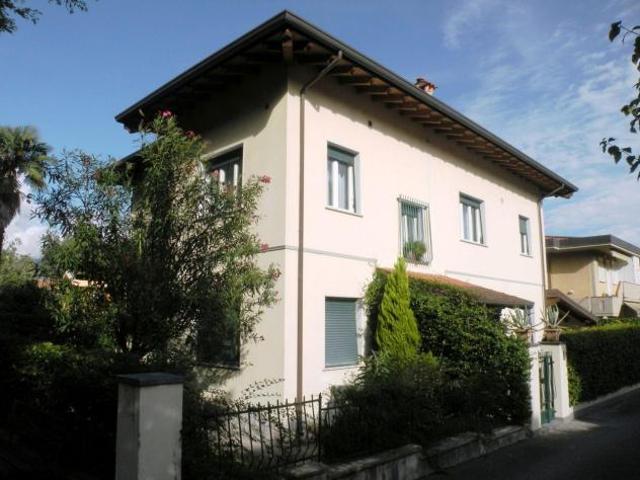 Villetta bifamiliare in vendita a Marina di Massa Massa 188 mq Rif: 1044559