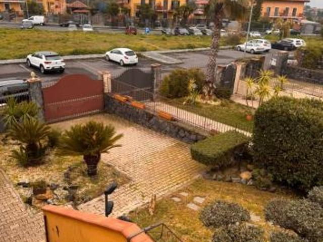 Villetta bifamiliare in vendita a Mascalucia