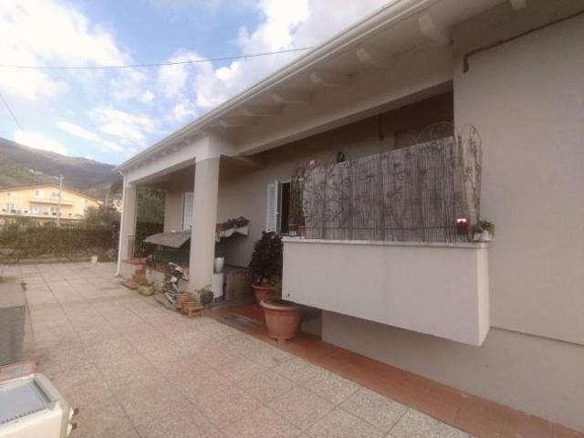 Villetta bifamiliare in vendita a Massa 100 mq Rif: 1397607