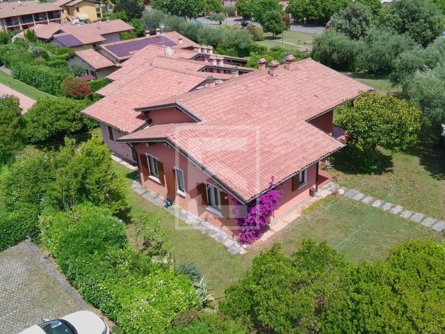 Villetta bifamiliare in vendita a San Felice del Benaco