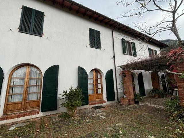 Villetta bifamiliare in vendita a San Giuliano Terme 320 mq Rif: 1302352
