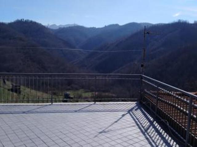 Villetta bifamiliare in vendita a San Terenzo Fivizzano 168 mq Rif: 1286677
