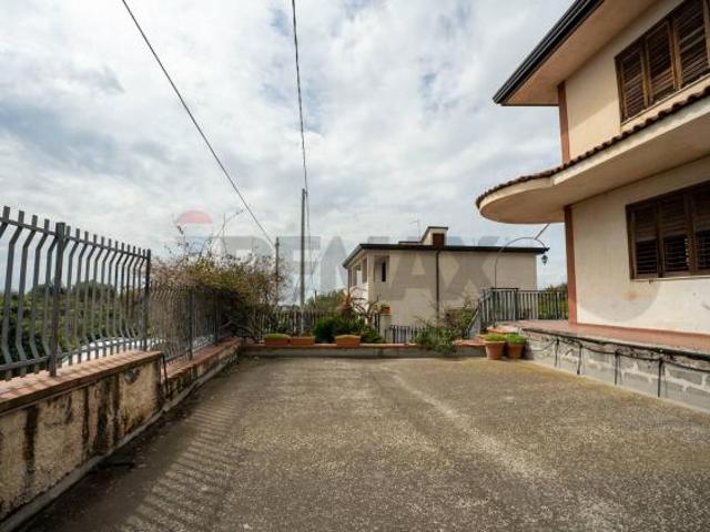 Villetta bifamiliare in vendita a Paternò
