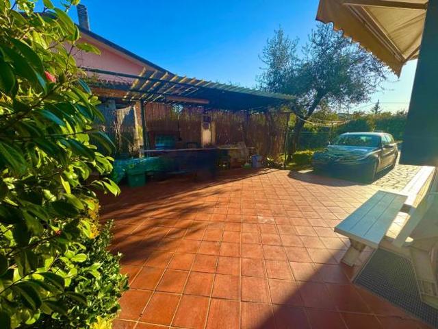 Villetta bifamiliare in vendita a Romagnano Massa 126 mq Rif: 1305086