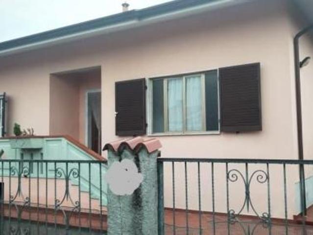 Villetta bifamiliare in vendita a Romagnano Massa 130 mq Rif: 1304714