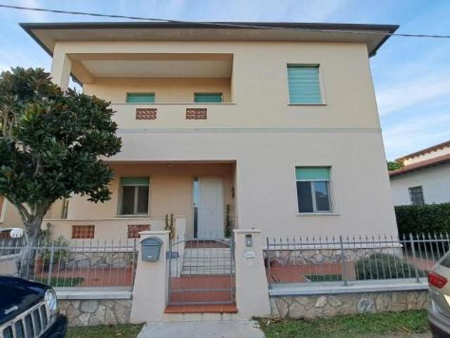Villetta bifamiliare in vendita a Rosignano Solvay Rosignano Marittimo 110 mq Rif: 1358068