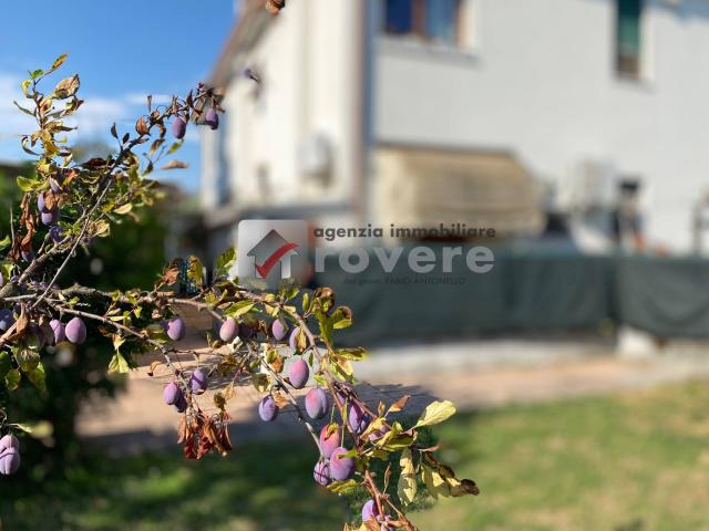 Villetta bifamiliare in vendita a Treviso, S. Maria del Rovere
