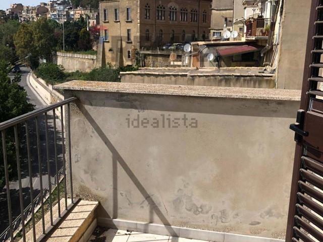 Villetta bifamiliare in vendita di 143 m² in Via Duca degli Abruzzi, 5