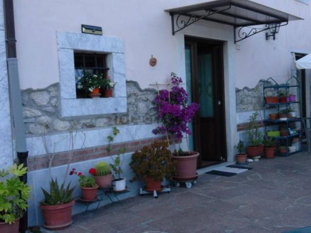 Villetta bifamiliare in vendita di 140 m² in Località Stabbio