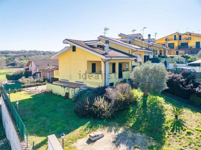 Villetta bifamiliare in vendita di 140 m² in Strada 17ᴬ Strada