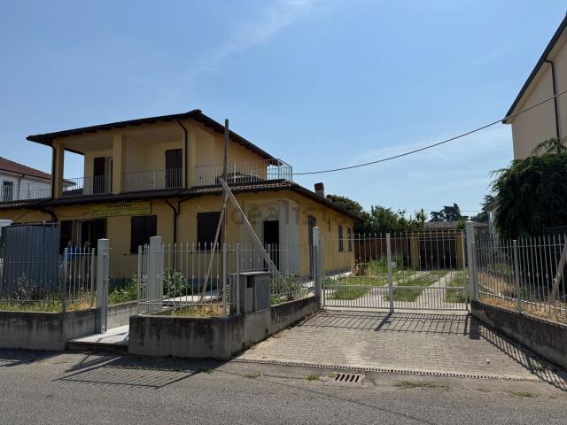 Villetta bifamiliare in vendita di 140 m² in Strada Valle