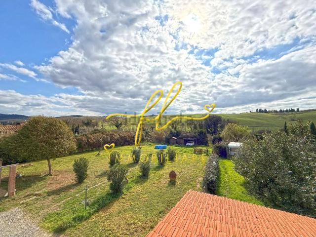 Villetta bifamiliare in vendita di 140 m² in Strada Regionale 206