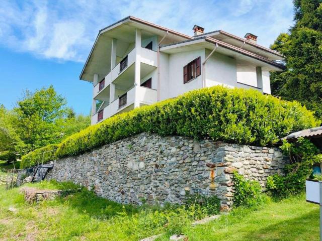 Villetta bifamiliare in vendita di 140 m² in Strada Senza Nome