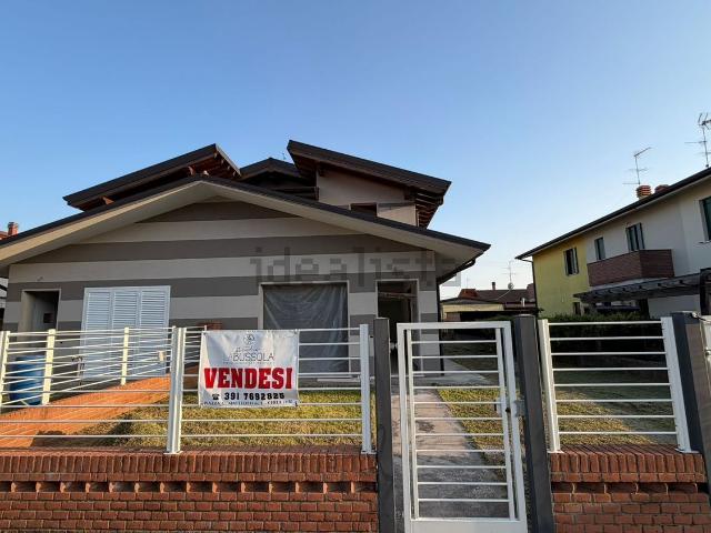 Villetta bifamiliare in vendita di 140 m² in Vicolo Baden Powell