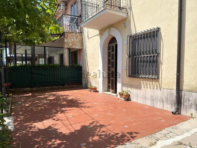 Villetta bifamiliare in vendita di 140 m² in Via Taverna, 4