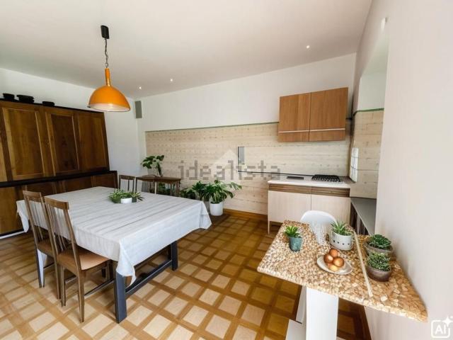 Villetta bifamiliare in vendita di 140 m² in Via Vauda, 195