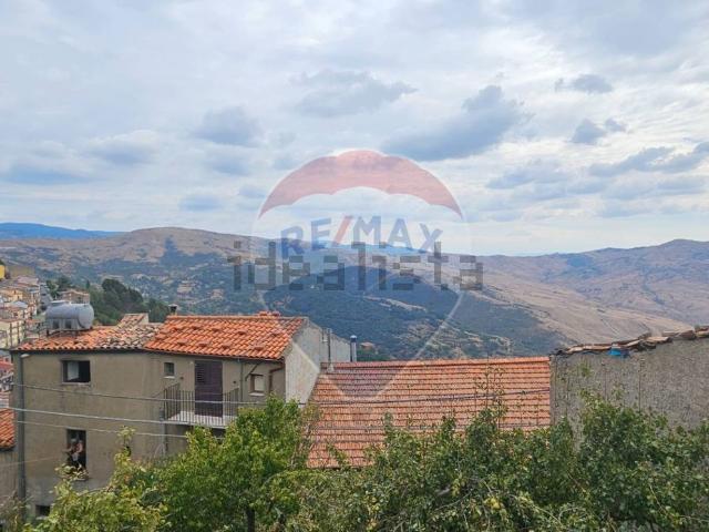 Villetta bifamiliare in vendita di 140 m² in Via Bandiera, 72