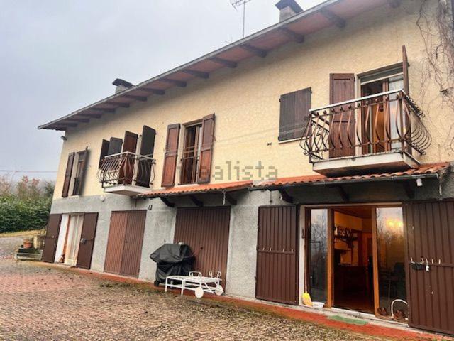 Villetta bifamiliare in vendita di 140 m² in Via Ca&apos  di Rigone, 24