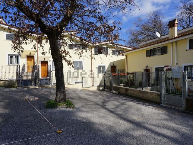 Villetta bifamiliare in vendita di 140 m² in Via dei Gemelli
