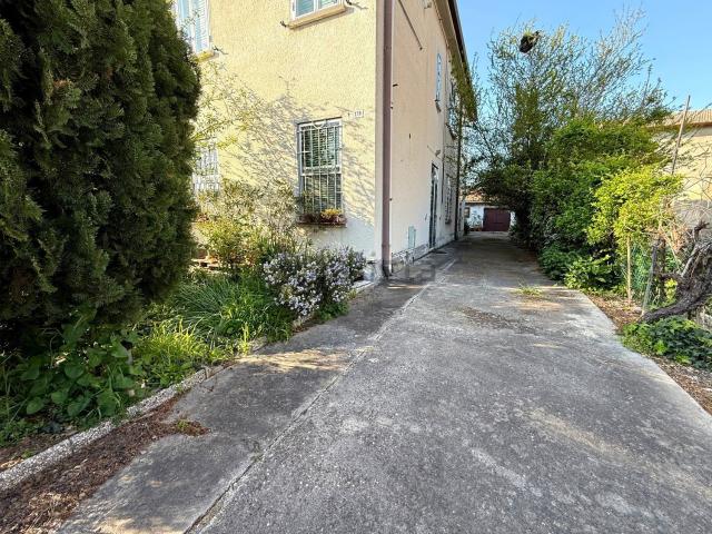 Villetta bifamiliare in vendita di 140 m² in Via del Mare, 173
