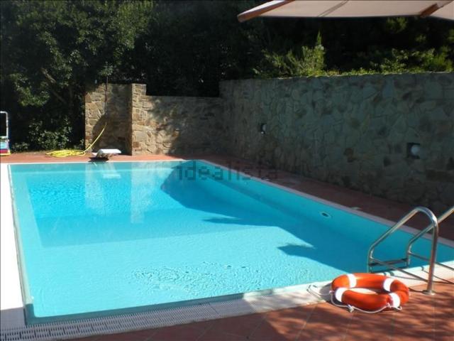 Villetta bifamiliare in vendita di 140 m² in Via di Poggio alle Mandrie, 41