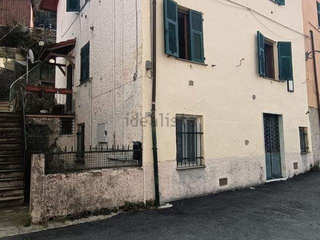 Villetta bifamiliare in vendita di 140 m² in Via Giuseppe Garibaldi