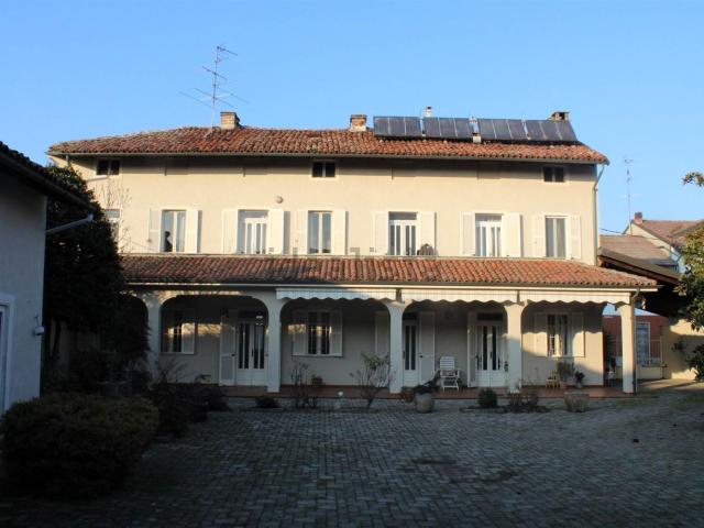 Villetta bifamiliare in vendita di 140 m² in Via Giuseppe Mazzini, 21