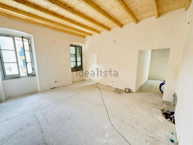 Villetta bifamiliare in vendita di 140 m² in Via IV Novembre, 37