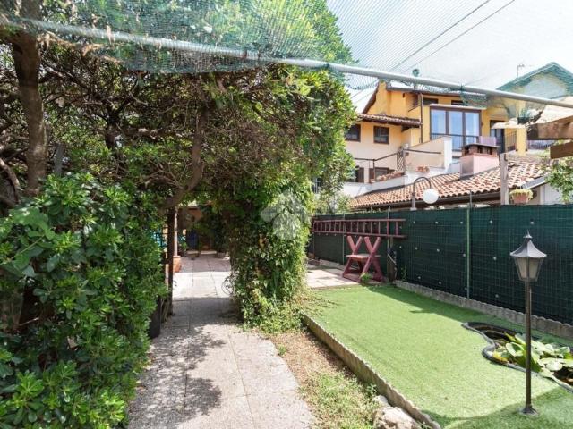 Villetta bifamiliare in vendita di 140 m² in Via Lanzo, 62